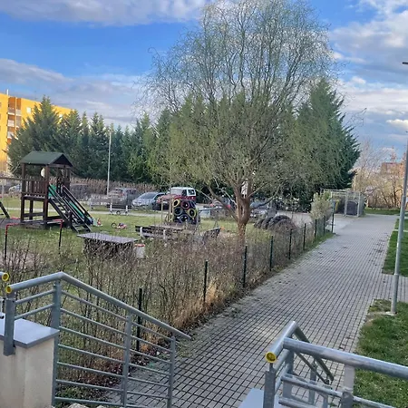 Moderný 3i S Balkónom Apartamento Stupava